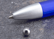 legatoria Calamita sferica, diametro 5mm, nichelata Calamita sferica, diametro 5mm con rivestimento superficiale nichelato (forza di attrazione: 300gr).