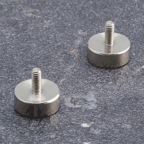 legatoria Magnete con vite, 13mm NICHELATO, in metallo, con magnete al neodimio N42. Diametro: 12mm, altezza: 12mm (forza di attrazione:3500g).