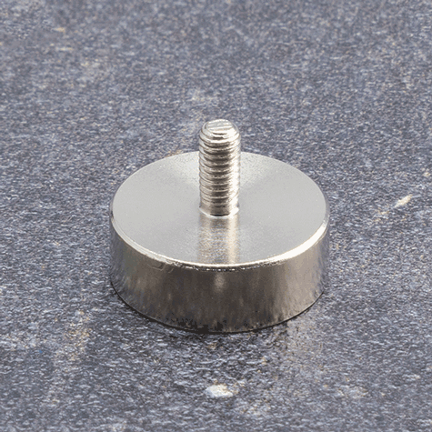 legatoria Magnete con vite, 20mm NICHELATO, in metallo, con magnete al neodimio N42. Diametro: 20mm, altezza: 15.5mm (forza di attrazione:12kg).