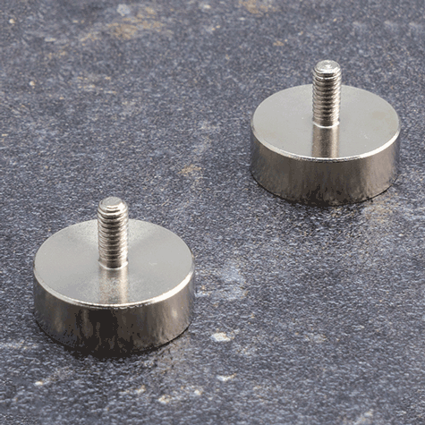 legatoria Magnete con vite, 20mm NICHELATO, in metallo, con magnete al neodimio N42. Diametro: 20mm, altezza: 15.5mm (forza di attrazione:12kg).