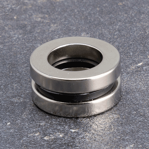 legatoria Rondella magnetica, diametro 26,75mm Diametro esterno 26.75mm. Diametro interno 16mm. Spessore 5 mm. Magnete al Neodimio, grado magnetico N42  (forza di attrazione:11kg).