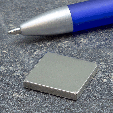 legatoria Calamita quadrata. 20x20x3mm Calamita quadrata  in neodimio, grado magnetico N45 (forza di attrazione: 4200g).