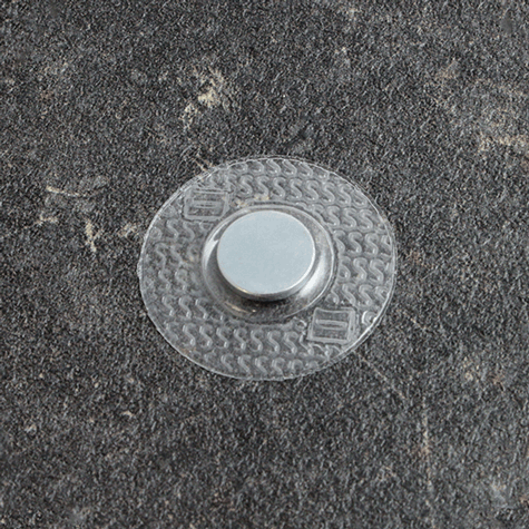 legatoria Calamita da cucire. Diametro12mm, TONDA Magnete diametro 12mm, altezza 2 mm, calamita con grado magnetico N35 (forza di attrazione:1,2kg). Ideale per il cucito,  avvolta in una tasca plastica ROTONDA diametro 28mm..