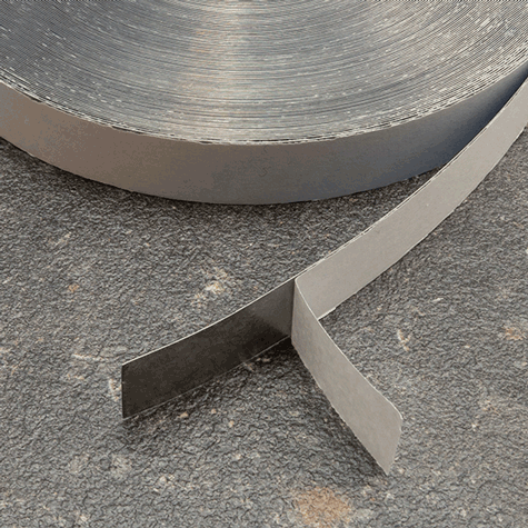 legatoria Nastro acciaioINOX autoadesivo, altezza15mm Nastro di acciaio INOX autoadesivo, altezza 15mm, spessore del materiale 0.15mm.