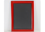 legatoria Cornice alluminio. scatto. A4 ROSSA ANGOLI A SPIGOLO. Per fogli di dimensione A4(210x297mm). Dimensioni esterne: 240x330mm. Area visibile: 190x280mm. Altezza profilo: 25mm. La cornice � dotata di foglio protettivo in PVC trasparente antiriflesso LEG4085