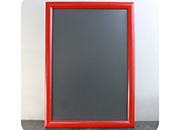 legatoria Cornice alluminio. scatto. A3 ROSSA ROSSA, ANGOLI SQUADRATI. Per fogli di dimensione A3(297x420mm). Dimensioni esterne: 330x450mm. Area visibile: 278x400mm. Altezza profilo: 25mm. La cornice � dotata di foglio protettivo in PVC trasparente antiriflesso LEG4094