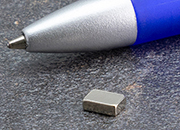 legatoria Calamita rettangolare. 6x4x2mm Calamita rettangolare in neodimio, grado magnetico 44H (forza di attrazione: 640g) LEG4148