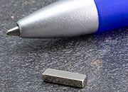 legatoria Calamita rettangolare. 10x3x2mm Calamita rettangolare in neodimio, grado magnetico 44H (forza di attrazione: 700g) LEG4150