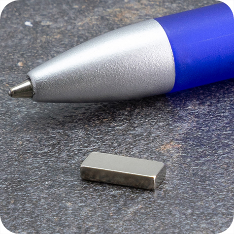 legatoria Calamita rettangolare. 10x4x2mm Calamita rettangolare in neodimio, grado magnetico N50 (forza di attrazione: 1100g).