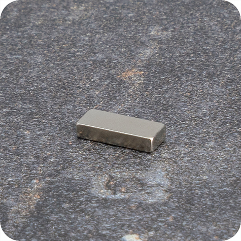 legatoria Calamita rettangolare. 10x4x2mm Calamita rettangolare in neodimio, grado magnetico N50 (forza di attrazione: 1100g).