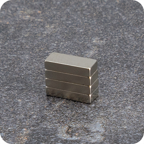 legatoria Calamita rettangolare. 10x4x2mm Calamita rettangolare in neodimio, grado magnetico N50 (forza di attrazione: 1100g).