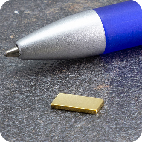 legatoria Calamita rettangolare. 10x5x1mm ORO. Calamita rettangolare in neodimio, grado magnetico N50 (forza di attrazione: 650g).