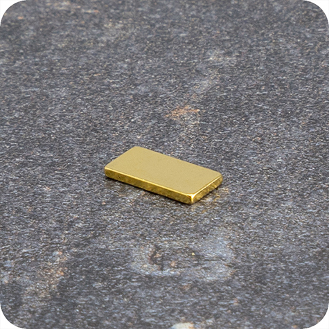 legatoria Calamita rettangolare. 10x5x1mm ORO. Calamita rettangolare in neodimio, grado magnetico N50 (forza di attrazione: 650g).