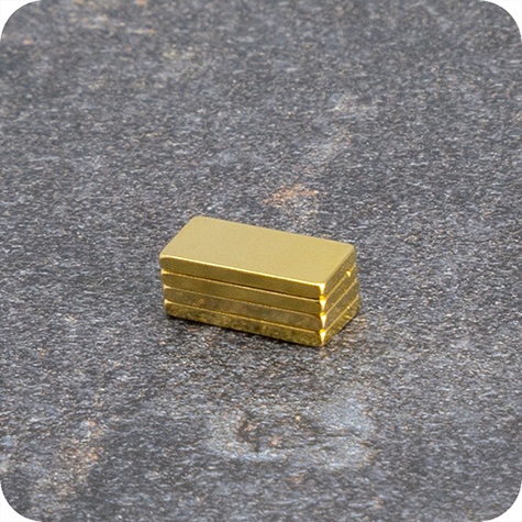 legatoria Calamita rettangolare. 10x5x1mm ORO. Calamita rettangolare in neodimio, grado magnetico N50 (forza di attrazione: 650g).