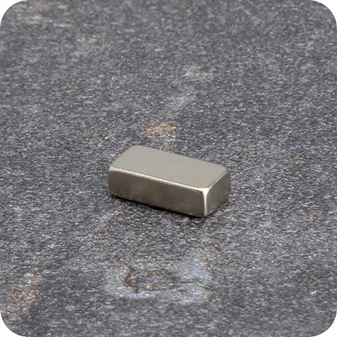legatoria Calamita rettangolare. 10x5x3mm Calamita rettangolare in neodimio, grado magnetico N45 (forza di attrazione 1500g).
