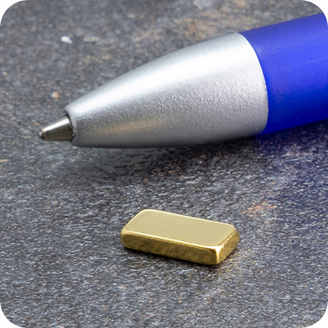 legatoria Calamita rettangolare. 10x5x2mm ORO. Calamita rettangolare in neodimio, grado magnetico N50 (forza di attrazione 1200g).