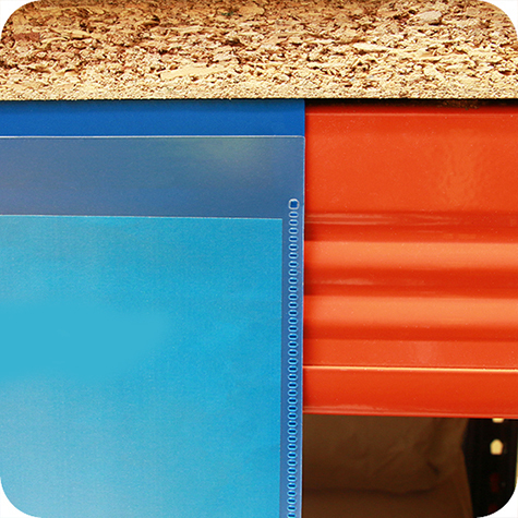 legatoria Busta con magneti, 165x115mm BLU. Dimensione busta 165x115mm. Dimensione massima foglio 148x105mm. Con strip magnetico 150x20mm. Apertura sul lato lungo. Foglio superiore In PVC morbido da 180micron. Foglio inferiore in PVC rigido da 300micron.