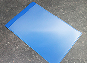 legatoria Busta con magneti, 340x223mm BLU. Dimensione busta 340x223mm con PATTELLA 25mm. Dimensione massima foglio 297x210mm. Con strip magnetico 205x20mm. Apertura sul lato corto. Foglio superiore In PVC morbido da 180micron. Foglio inferiore in PVC rigido da 300micron LEG4194