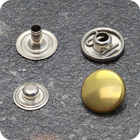 legatoria Bottone�automatico�a�pressione�tipo S OTTONATO, testa diametro 12.4 mm. Il bottone � composto da 4 pezzi*.