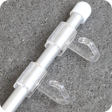 legatoria Porta Banner a base magnetica Per Banner larghi 250 mm. Supporto in tubo di alluminio con 2 clip di appensione trasparenti e base magentica inclinabile.