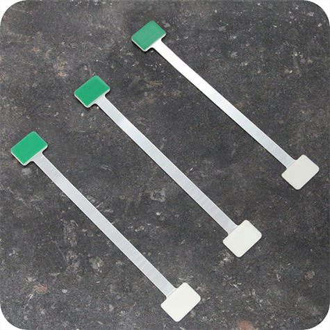 legatoria Supporto per cartelli Wobbler, 150x7-20mm ALLUMINIO pieghevole. Con due estremit autoadesive in schiuma di polietilene una PERMANENTE e l'altra REMOVIBILE..