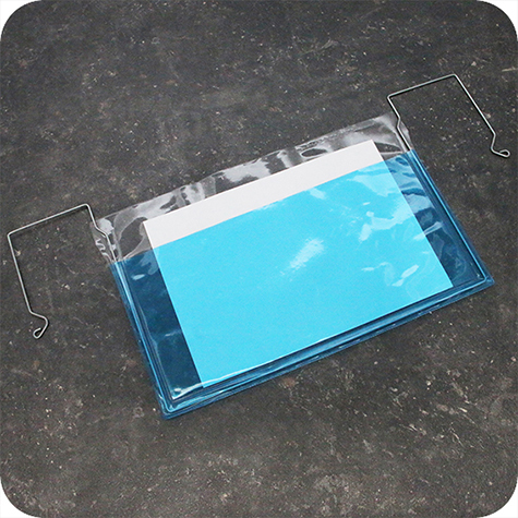 legatoria Busta rinforzata. A5 lato lungo BLU TRASPARENTE, con rinforzi metallici, senza pattella di chiusura, aperta sul lato corto, in PVC flessibile 140 micron, per inserire fogli formato A5 (148x210cm).