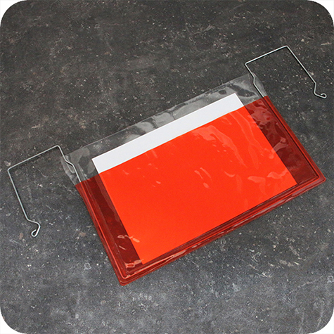 legatoria Busta rinforzata. A5 lato lungo ROSSO TRASPARENTE, con rinforzi metallici, senza pattella di chiusura, aperta sul lato corto, in PVC flessibile 140 micron, per inserire fogli formato A5 (148x210cm).