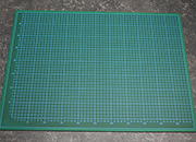 legatoria Piano lavoro cutter, ANTITAGLIO, 60x45cm Tappetino a 5 strati, antitaglio a doppia faccia. Qualit professionale extra durevole. Spessore 2,5 mm. Superficie autoriparante, antiscivolo, antiriflesso. Fronte verde con griglia graduata, retro nero. Utilizzabile anche come tappetino per mouse. .