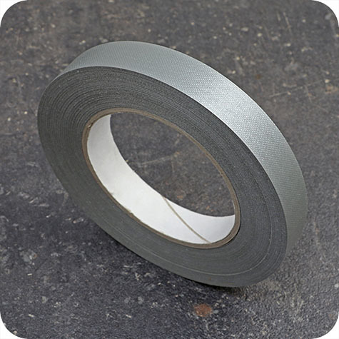 legatoria NastroAutoadesivo bordaDorso, 19mm, GRIGIO nastro speciale in carta telata per ricoprire il dorso di blocchi pinzati. Elegante effetto tessuto, spessore 200 micron. Utilizzato nelle industrie grafiche per bordature e dorsature di libri, registri, quaderni, blocchi per assegni e formulari.