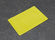 legatoria Busta con magneti, 165x115mm GIALLA. Dimensione busta 165x115mm. Dimensione massima foglio 148x105mm. Con strip magnetico 150x20mm. Apertura sul lato lungo. Foglio superiore In PVC da 200micron. Foglio inferiore in PVC da 300micron LEG4301