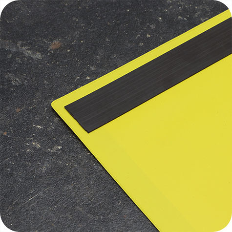 legatoria Busta magnetica, A4, .Aperta sul lato corto GIALLO. 315x217mm. Con striscia magnetica 220x30mm. Lato superiore In PVC trasparente morbido da 200 micron. Lato inferiore in PVC verde da 300 micron.