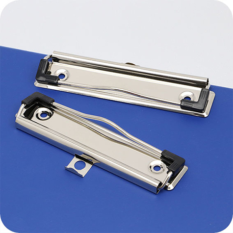 legatoria Molletta fermacarta 120x30mm NICHELATA, Angoli gommati e gancio per appendere. Contiene fino a 100 fogli (10mm), interasse rivetti 87mm. rivetti non inclusi.