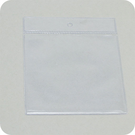 legatoria Busta U. foro. 80x80mm TRASPARENTE, con lato sporgente e con foro da 5mm per l�appensione, in PCV morbido da 140 micron, aperta sul lato corto. Formato esterno 90x90mm. Senza patella di chiusura.