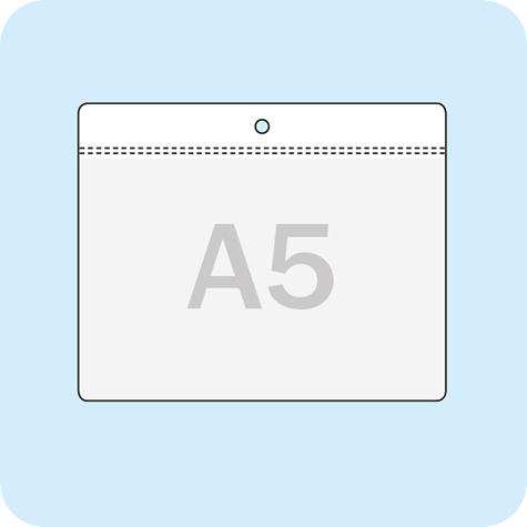 legatoria Busta APPENDIBILE 148x210mm(A5). LANDSCAPE TRASPARENTE, con lato sporgente e con foro da 5mm per lappensione, in PVC morbido da 180 micron, aperta sul lato lungo. Contiene fogli formato A5 (15x21cm). Formato esterno 157x228mm. Senza patella di chiusura.