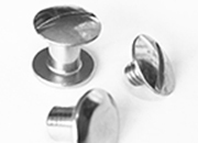 legatoria Viti sepolte rilegatura, NICHELATE, 5mm lunghezza mm 5, testa diametro 10mm, tubetto diametro 5mm, una testa fissa ed una mobile. Una testa a taglio e una piana. Per lunghezza, si intende la distanza INTERNA tra le due teste, che corrisponde allo spessore del volume da rilegare.