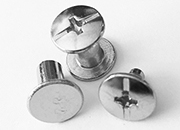 legatoria Viti sepolte rilegatura, NICHELATE, 8mm lunghezza mm 8, testa diametro 10mm, tubetto diametro 5mm, una testa fissa ed una mobile. La testa mobile ha intaglio a cacciavite e a croce. Per lunghezza, si intende la distanza INTERNA tra le due teste, che corrisponde allo spessore del volume da rilegare.