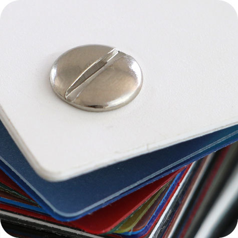 legatoria Viti sepolte rilegatura, NICHELATE, 12mm lunghezza mm 12, testa diametro 10mm, tubetto diametro 5mm, una testa fissa ed una mobile. Per lunghezza, si intende la distanza INTERNA tra le due teste, che corrisponde allo spessore del volume da rilegare.