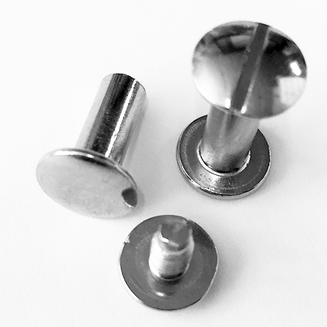 legatoria Viti sepolte rilegatura, NICHELATE, 12mm lunghezza mm 12, testa diametro 10mm, tubetto diametro 5mm, una testa fissa ed una mobile. Per lunghezza, si intende la distanza INTERNA tra le due teste, che corrisponde allo spessore del volume da rilegare.