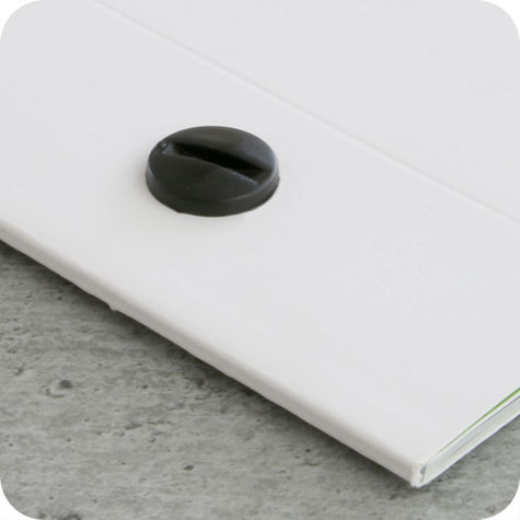 legatoria Viti sepolte rilegatura. plastica 6mm  NERO, lunghezza mm 6, diametro testa 12mm, diametro tubetto 5mm, una testa fissa ed una mobile, LVI6106. Per lunghezza, si intende la distanza INTERNA tra le due teste, che corrisponde allo spessore del volume da rilegare.