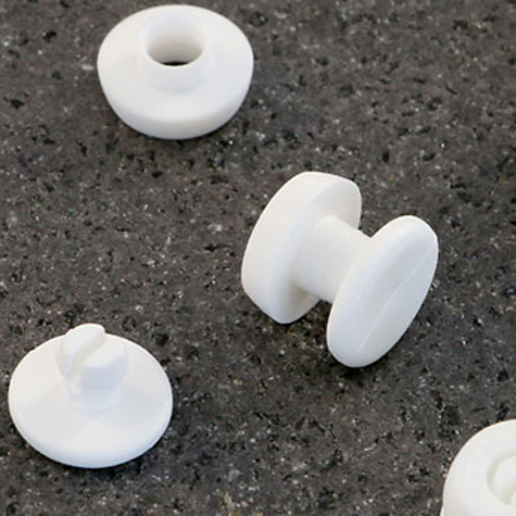 legatoria RivettoPlastica 2,5mm, BIANCO in due pezzi, a testa spessa, spessore testa 2mm, spessore base 3mm, spessore rilegabile 2,5mm, spessore complessivo a rivetto chiuso 7,5mm, foro da praticare sui fogli 6mm, diametro esterno della base e della testa 11,5mm..