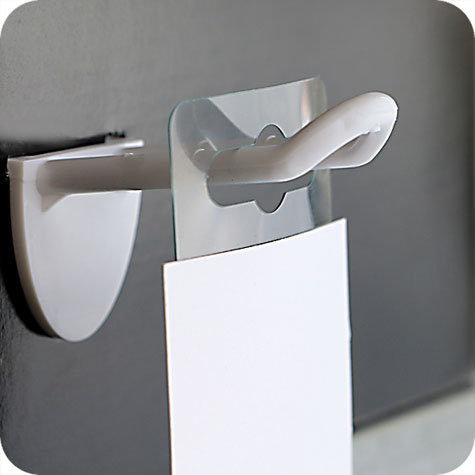 legatoria Appendini trasparenti autoadesivi per blister 47x50mm foratura standard europea. In PET trasparente flessibile da 400 micron, per oggetti fino a 300 grammi. In rotolo.