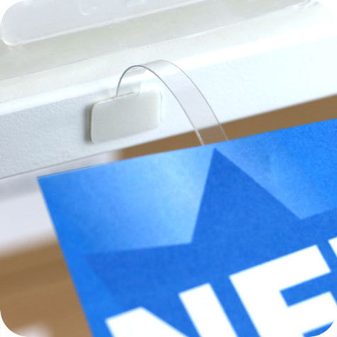 legatoria Supporto per cartelli Wobbler, 75x5-15mm TRASPARENTE, con due estremit autoadesive in schiuma di polietilene molto tenace. In PVC rigido 300 micron.