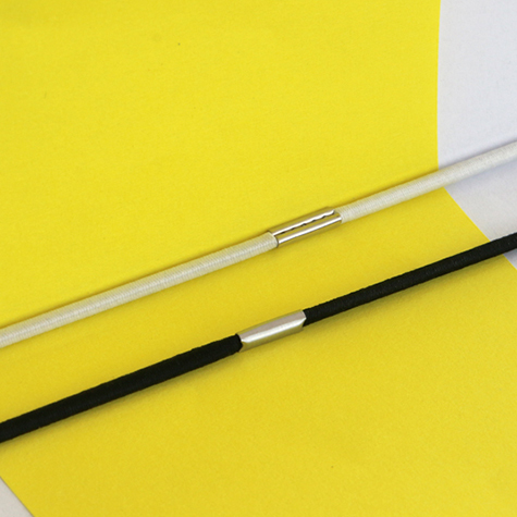 legatoria Anello elastico rivestito tessuto, 293mm BIANCO, spessore 2mm, le due estremit sono congiunte con una chiusura metallica per formare un anello che ben si adatta a rilegare fogli formato A6 (14,85mm).