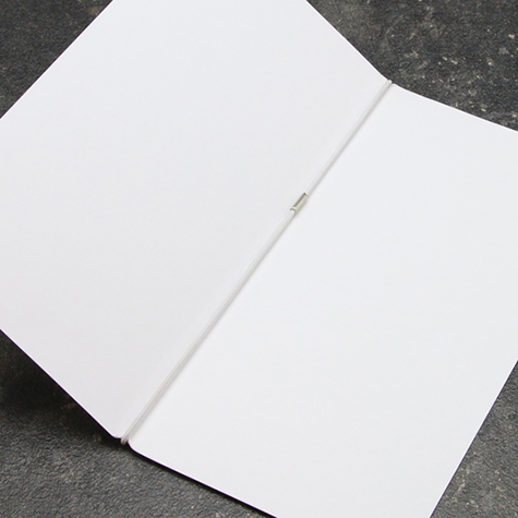 legatoria Anello elastico rivestito tessuto. 580mm BIANCO, spessore 2mm, le due estremita sono congiunte con una chiusura metallica per formare un anello che ben si adatta a rilegare dei fogli formato A4 (297mm).