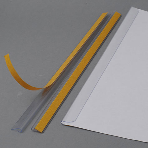 legatoria Dorsetto. dorsino rilegafogli autoadesivo. 29.7cm TRASPARENTE, lunghezza 29,7cm, rilega fino a 5-6mm (fino a 60 fogli da 80 grammi x mq), in PVC rigido. La striscia adesiva � posta sul retro del dorsetto.