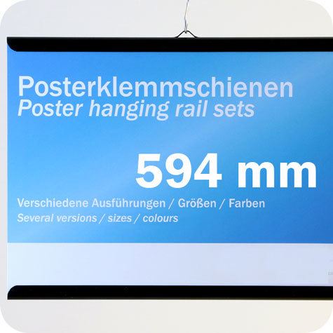 legatoria Listelli appendi poster in PVC, 594mm NERO. In PCV rigido, spessore 13mm, consiste in una coppia di listelli (superiore ed inferiore). Il listello superiore e dotato di due ganci per l&rsquo;appensione.