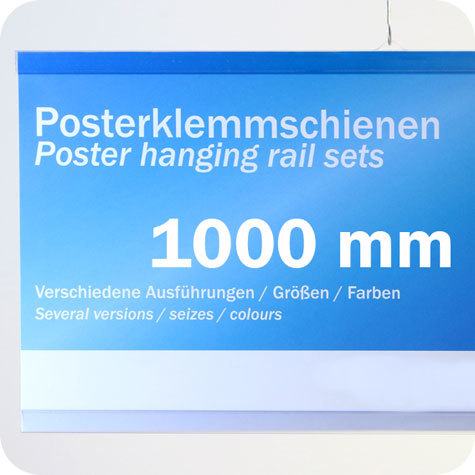 legatoria Listelli appendi poster in PVC, 1000mm TRASPARENTE. In PCV rigido, spessore 13mm, consiste in una coppia di listelli (superiore ed inferiore). Il listello superiore e dotato di due ganci per l’appensione.