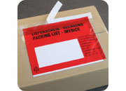 legatoria Buste per spedizioni autoadesive 177x135mm per formato A6, ROSSE con scritte nere Packing list - Invoice, CONTIENE DOCUMENTI, DOCUMENTS ENCLOSED. Apertura sul lato lungo leg74