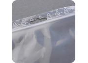 legatoria Sacchetti richiudibili (minigrip), appendibili, 120x170mm TRASPARENTE, in polietilene pesante da 90 micron, aperti sul lato corto, con zip di chiusura. Con perforazione standard europea per essere appesi nei porta blister leg835