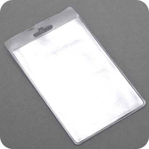 legatoria Busta Portaetichetta 67x95mm, perCartoncini 55x90mm TRASPARENTE, Abbinabili ai cartoncini leg2544. Aperta sul lato corto, con lato sporgente di 15mm e perforazione europea, in PVC morbido da 180 micron, formato 67x95mm, (95x67mm).